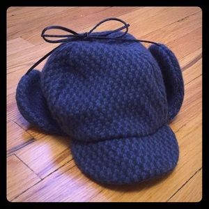 Women’s earflap winter hat